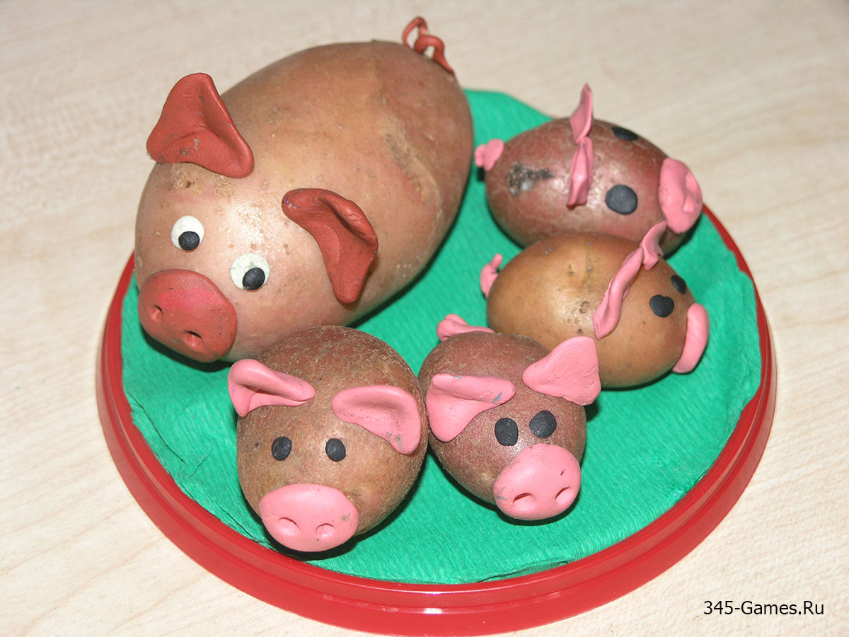 Свинья с поросятами из картошки